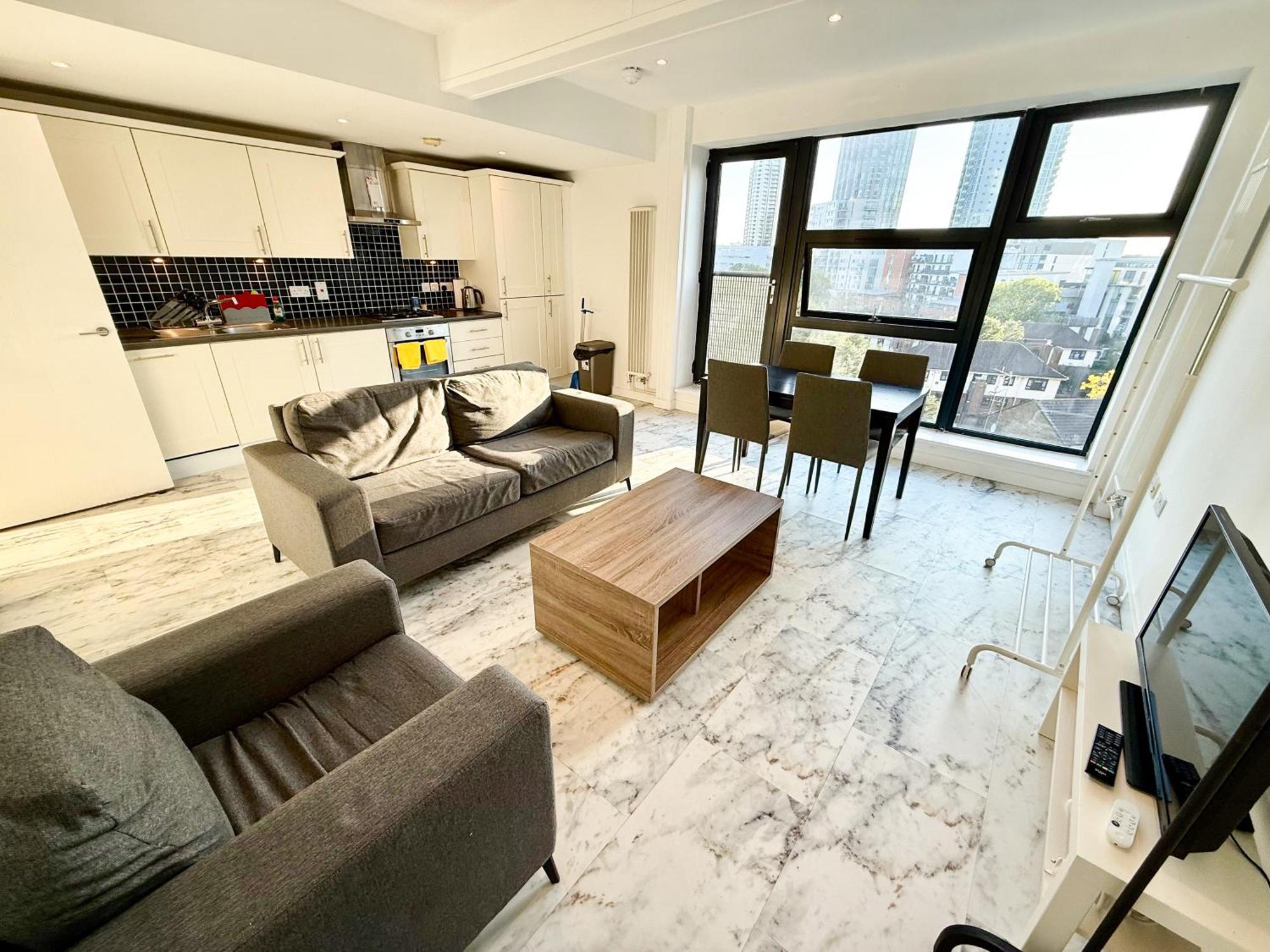 Entire Flat With 2x Bedrooms, 2x Bathrooms And A Big Living In The Olympic Park And Westfield At Stratford